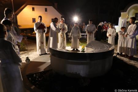 Blagoslov spominske plošče Francu Mihaelu Paglovcu in Ignaciju Škodi (16)